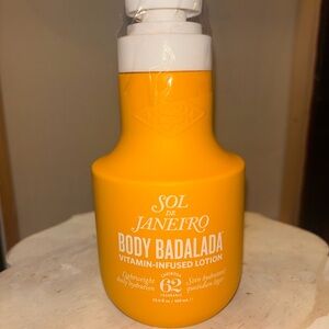 Sol de Janeiro Body Badalada Vitamin-Infused Lotion - Vibrant Yellow